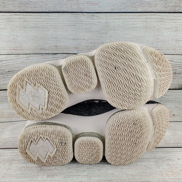 Nike LeBron 15 GS 'Pride of Ohio' Youth Size 5.5Y - Picture 4 of 8